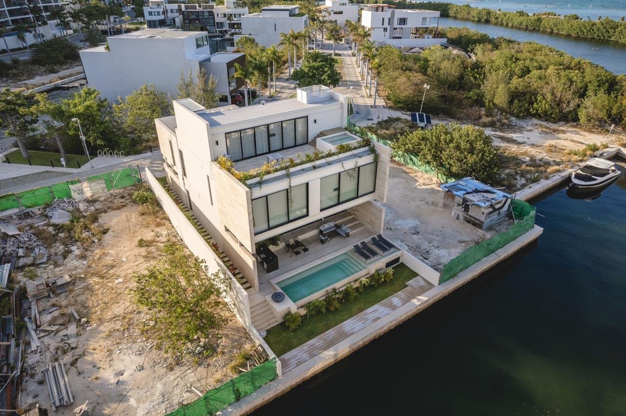 Casa con alberca Puerto Cancún